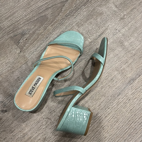 Steve Madden Issy Block Heel Slide Blue Sandals - Picture 3 of 4